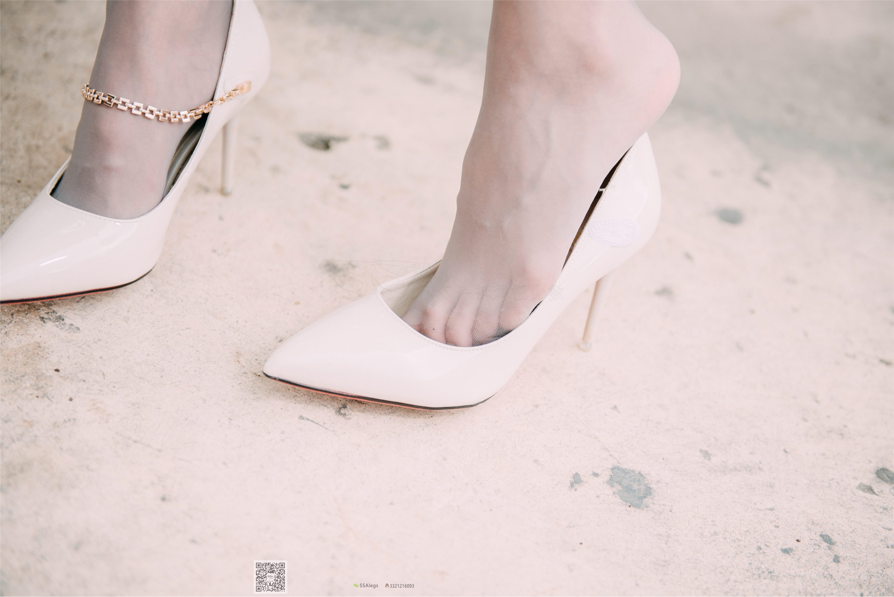 SSA丝社 NO.007 nono 街拍灰丝特辑